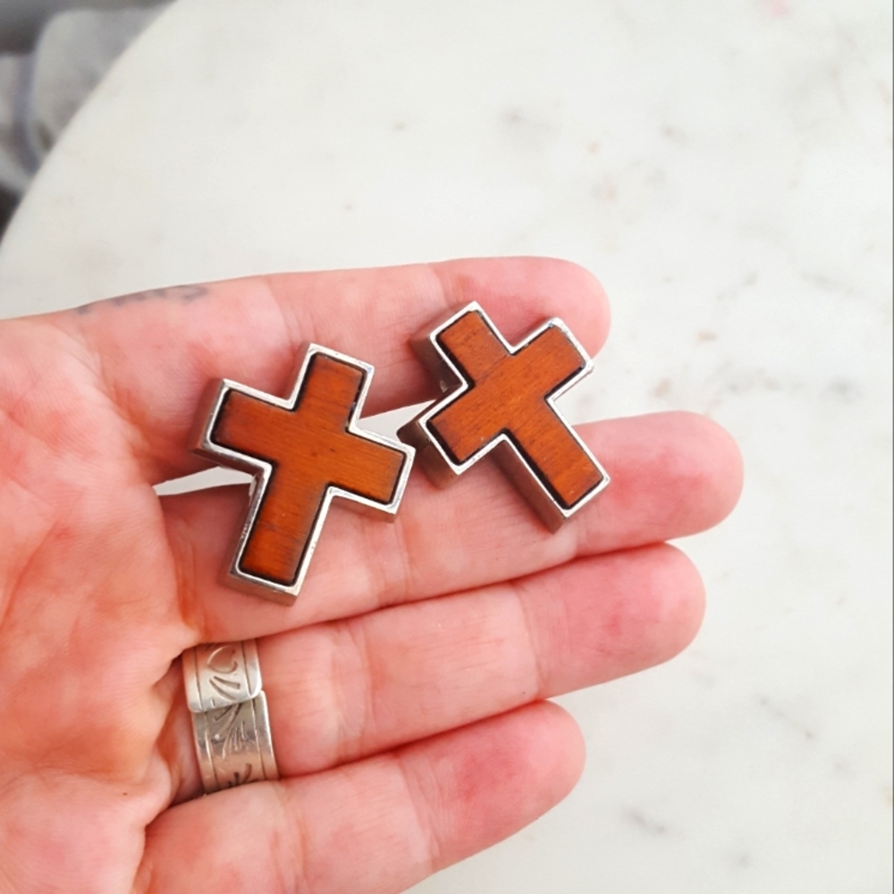 🌙Wooden Cross Cufflinks